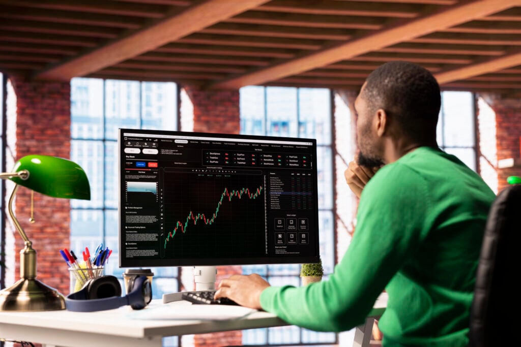 Property vs Shares: A Helpful Beginner’s Guide to Investing